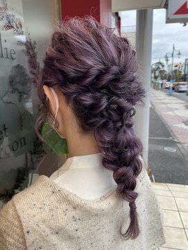 アメリエギャルソン 岩槻店(amelie et garcon) 【amelie　et garcon 岩槻店】ふんわり編み下ろしアレンジ