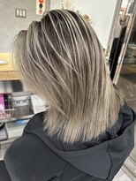 レディアル 大宮(REDEAL ope.) 【白髪手術】 ホワイトバレイヤージュ/白髪ぼかし/ハイライト