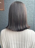切りっぱなしボブ/アースカラー