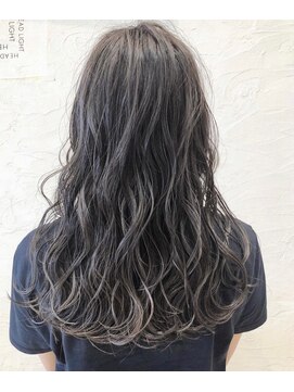 モアナ バイ ヘッドライト 沖縄東崎店(Moana by HEADLIGHT) Moana【東崎】#ラベンダーアッシュ#ハイライト#大人かわいい