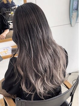 ヘアーステーション ハレラ(Hair station HaLe'LA)の写真/《注目スタイリスト 中野》本格派外国人風カラーがHaLe' L.Aなら叶う！