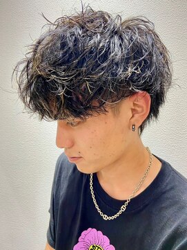 ニアウ 太田店(Niau) メンズマッシュパーマニュアンスパーマスパイラルパーマ刈り上げ