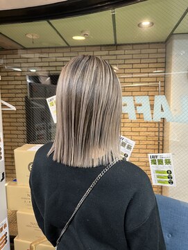 ラフ(LAFF) ＃イメチェン＃ハッシュカット＃レッドブラウン#似合わせカット