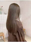 オリーブベージュ
