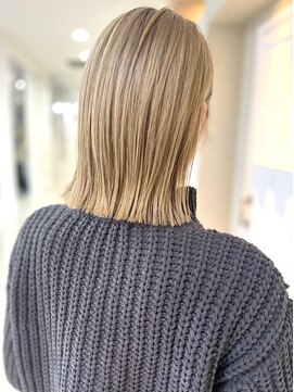 オーセンヘア(AUTHEN.HAIR) 切りっぱなしボブ、透明感カラー＊ダブルカラー