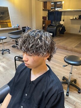シリー 浦添店(SILLY) 沖縄メンズ波巻きパーマハイライト