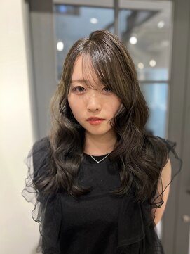 クレビア 名古屋(CreBiA) レイヤーカット×オリーブカラー