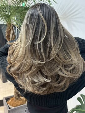 メリー オオサカ(Merly Osaka) バタフライレイヤーカット