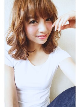 エン(enn.) イルミナカラー×大人ミディアム