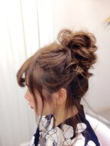 ピークヘア(PEAK HAIR)&nbsp;ヘアセット/お団子後れ毛アップヘアセット