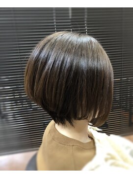 ヘアーメイク クーラ 行橋店(Hair make CURA) 大人可愛い前下がりモテ丸みショート♪