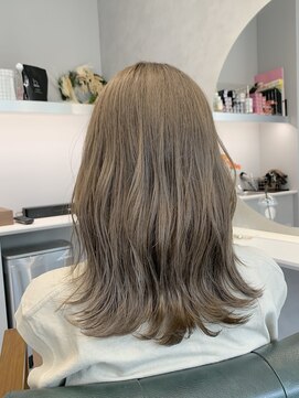 アルム(ALLe'ME) シンプルグレージュ