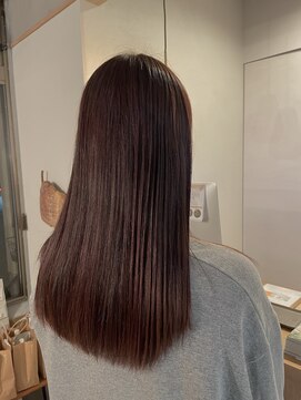 シー 岡崎(,SHE) 前髪/ウルフ/マチルダボブ/ピンクベージュ/インナーグレージュ