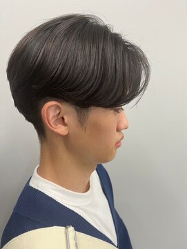 セプト 博多(SEPT.) 艶感　グレージュ　ツーブロック　爽やか　センターパート