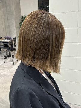 ウェイビィ 藤沢(WAVY) ベース明るめハイライト【WAVY藤沢】