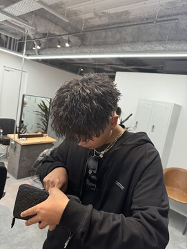 シロ(SILLO.) ツイストパーマ