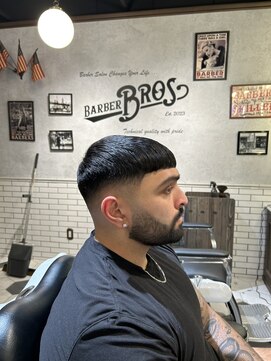 バーバーブロス 長堀店(BARBER BROS) 【BarBerBROS】クロップヘア　外国人風バーバーヘアフェード