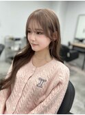 透明感のあるベージュカラー