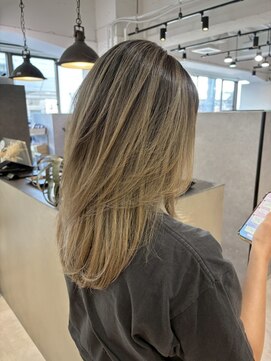 メリー オオサカ(Merly Osaka) layer balayage