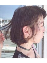 カリラ(CAOLILA) 黒髪ハニーヘア大人ボブ