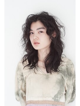 ナヌーク シブヤ(nanuk shibuya) 【nanuk*sano】くせ毛っぽいパーマミディアム