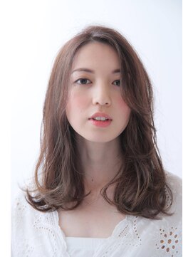 ソーホー ニューヨーク シズオカ(SOHO newyork SHIZUOKA) 斜めバングで大人綺麗なナチュラルロング