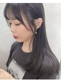 ダークグレージュカラー/前髪あり/透明感