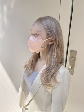 ミィ 表参道(mee.) 【mee.】ヤジマ　ホワイトベージュ　ケアブリーチ