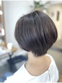 《大人女性ショートヘア》