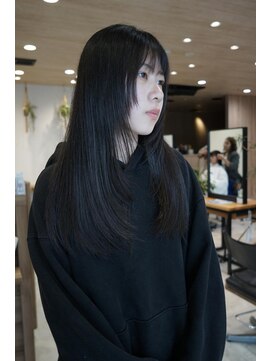 ミューズ バイ ケンジ(MUSE by KENJE) レイヤーカット/顔周りレイヤー/ツヤ髪