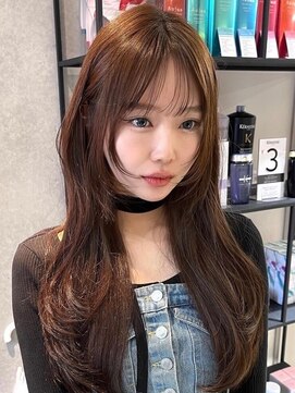 サンド 池袋 2nd(sand) 韓国風顔周り小顔レイヤーカット/黒髪地毛風カラー/池袋