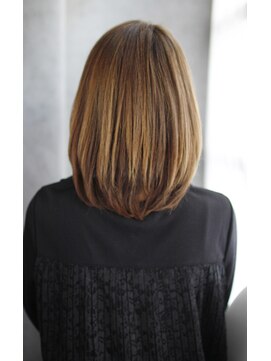 シュシュット(chouchoute) ワンレンボブルフ小顔ネビージュブリーチ縮毛矯正黒髪質改善/108