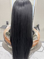 リノ 金山(Rino)&nbsp;デザインカラー/レイヤーカット/ウェットヘア/オリーブベージュ