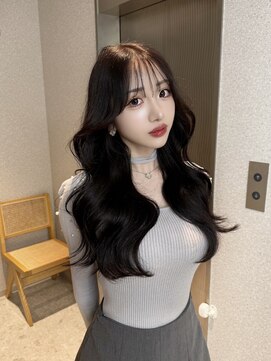 リリー(Lilley) 天神/博多/韓国ヘア/ヨシンモリ/レイヤーカット