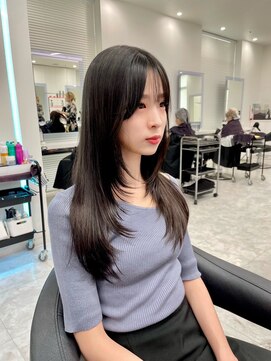 エラ(Ella) レイヤーカット♪