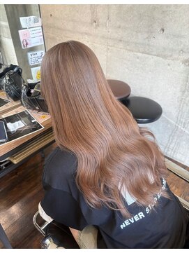 ガルボ ヘアー(garbo hair) ピンクブラウンで透明感溢れる清楚カラー