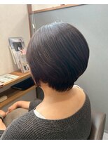 ロッカヘアエジェ(ROCCA hair eje.) くびれシルエットの美フォルムショートミルクティーブロンド