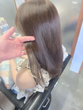 ミニィバイミラーズ(Miniy by Miroirs) 外国人のような柔らかカラー