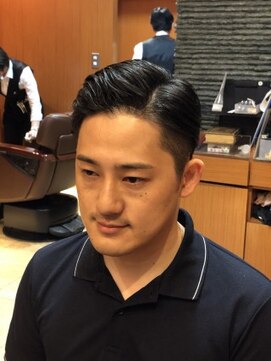アールドボーテ 理容室(R de Beaute) ツーブロックが浮く銀座30代メンズビジネスマンカットコース