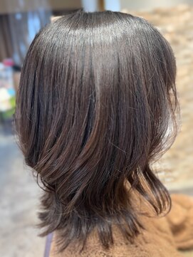 ビースリー ロア くびれミディアムスタイル 2022/03/03