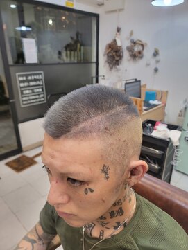 バイ ハンズ(BY HANDS) ベリーショート　フェード