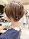メルティカラーセクシーミディホワイトクレージュ外ハネボブ田邊