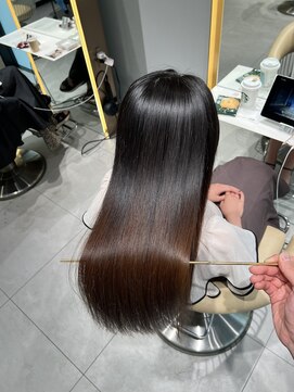 ロンドメリア 天神大名店(Lond Melia) ★グレージュカラー斜めバングデザインカラーシルキー ベージュ