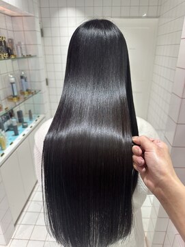 ロンドルーチェ 心斎橋(Lond luce) ダークアッシュ/ミディアムレイヤーカット［髪質改善/縮毛矯正］