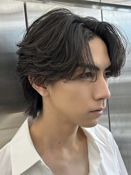 レタッチ バイ フィフス 天神大名(RETOUCH by fifth) 天神ニュアンスパーマセンターパートフェザーパーマカルマパーマ