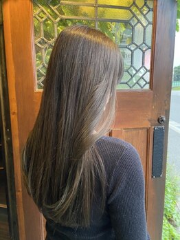 【ナチュラルに、自然体で…】お洒落も艶髪も叶う、癒しの空間で日常でもキレイが続く贅沢体験をご提供。