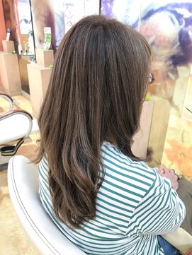 シュヴー 門前仲町(CHEVEUX) 白髪染めでもハイトーンに、白髪ぼかしハイライト