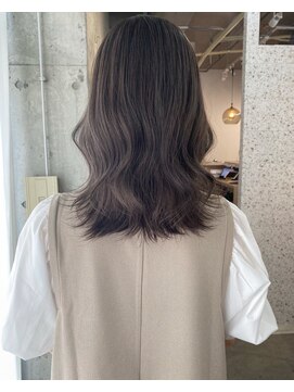 ムード(mood) グレージュ/アッシュカラー/ブリーチなしダブルカラー/イルミナ