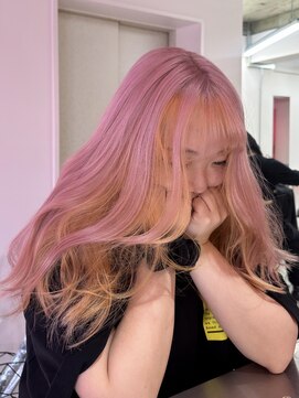 ダズリングディア(Dazzling Deer) ピンク/ピンクベージュ/ロング/デザインカラー/レイヤーカット
