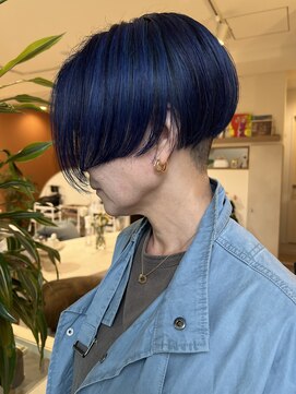 ホール(WHOLE) 【WHOLE】ブルーカラー×シャープなモードボブ